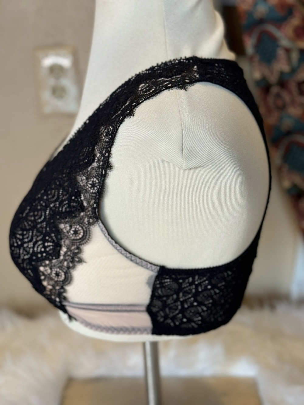 Victoria's Secret Black Lace Bralette with Nude Lining Size XL - Picture 9 of 15